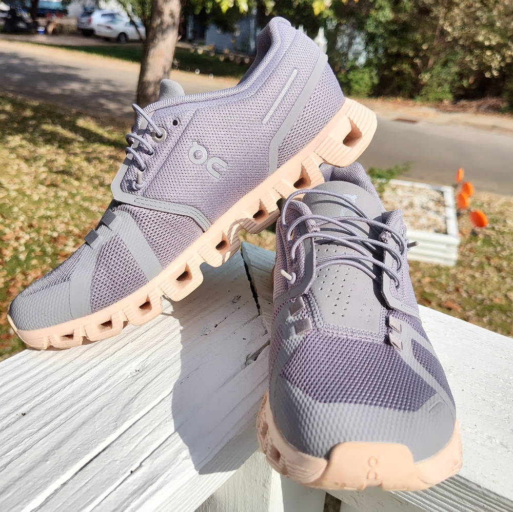On Cloud 5 Running shoes Women’s Size 8 color Zinc shell